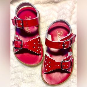 Footmates® ARIEL • Apple Red • Size 4